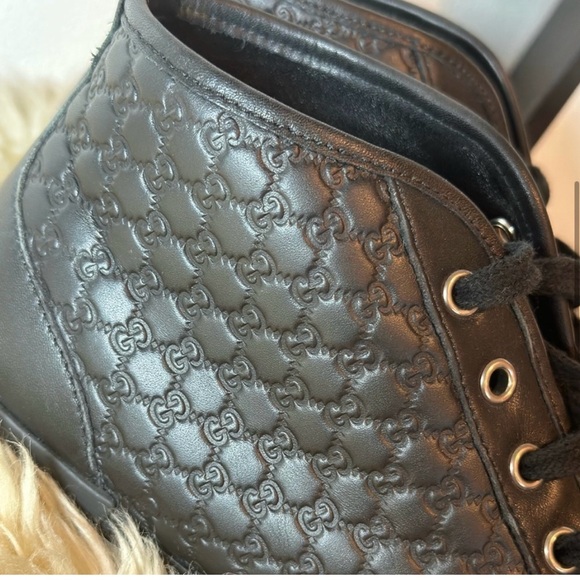 Gucci Black High-Top Sneakers with Textured Leather and Lace-Up Design - Picture 8 of 8